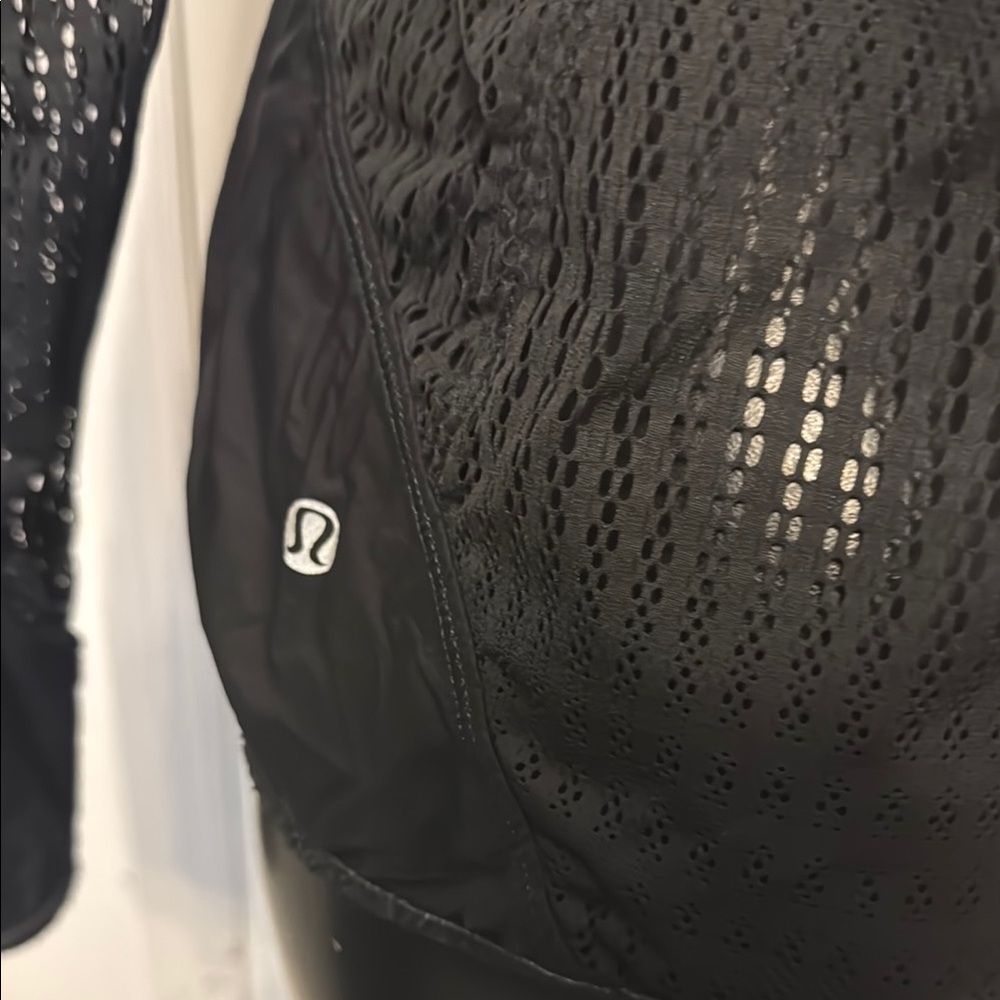 Lululemon Mesh Black Jacket - image 3